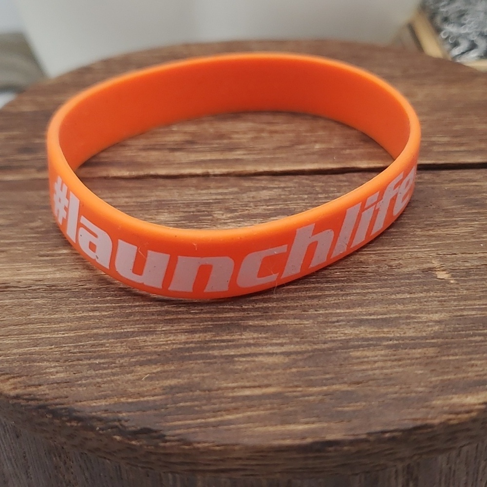 Launch life influencer bright‎ orange silicone bracelet B1929